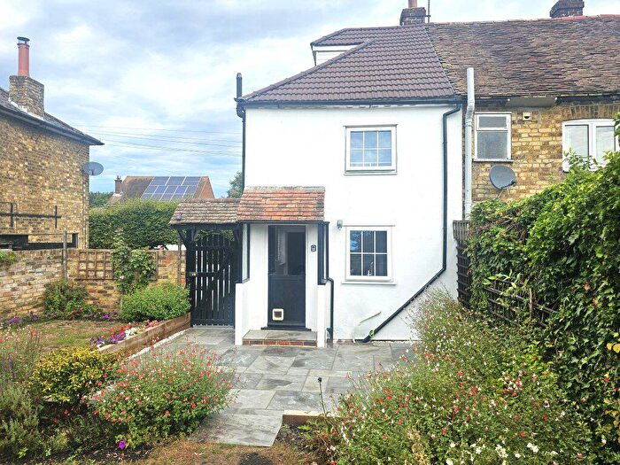 2 Bedroom Cottage To Rent In Sandwich Road Ash, CT3