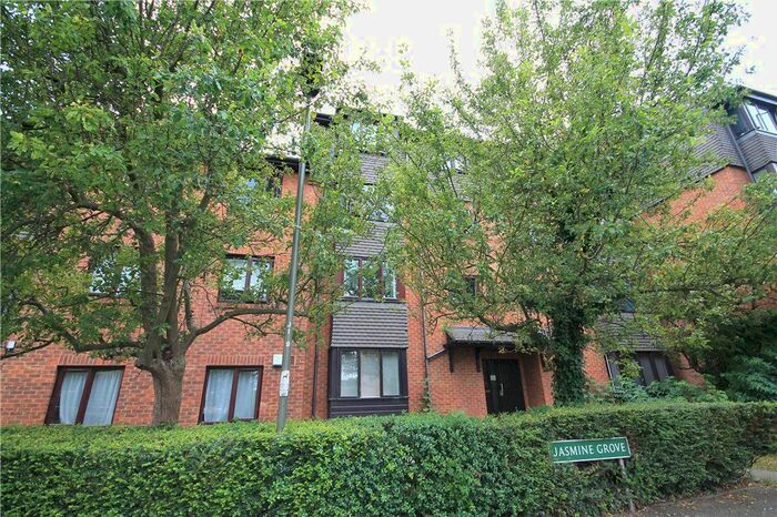 2 Bedroom Flat To Rent In Jasmine Grove, London, SE20