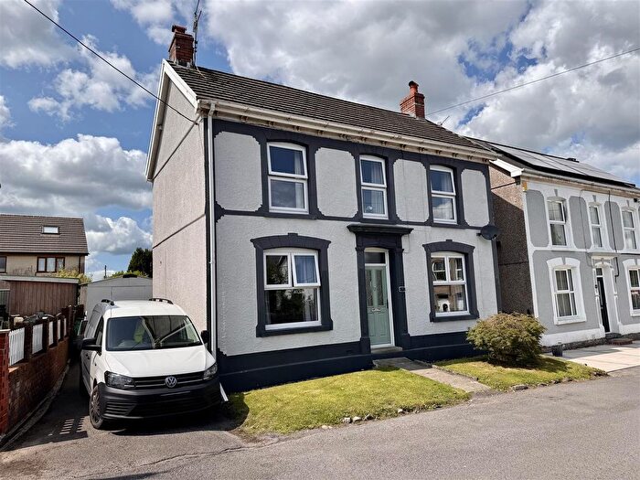 3 Bedroom Detached House For Sale In Railway Terrace, Cwmllynfell, Swansea, SA9