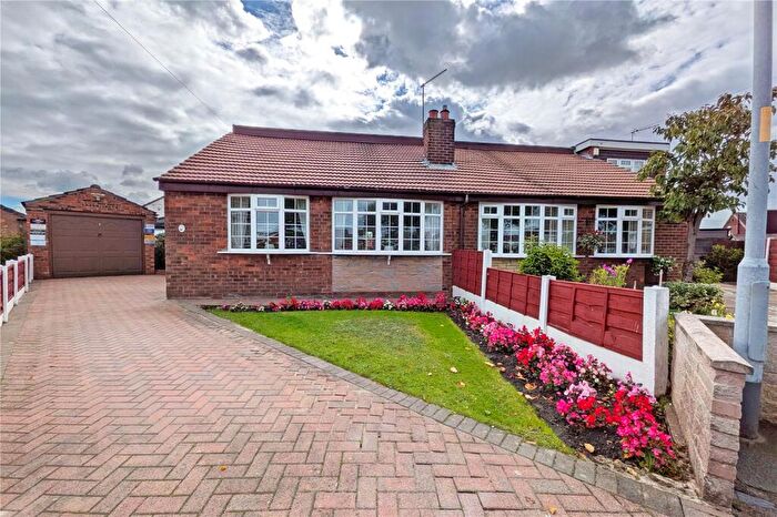 3 Bedroom Bungalow For Sale In Haweswater Close, Denton, Tameside, M34