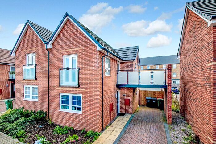 1 Bedroom Semi-Detached House To Rent In Lithgows Avenue, Brooklands, MK10