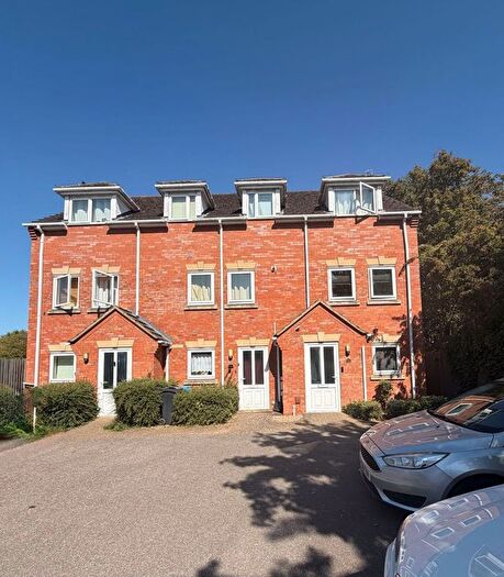 2 Bedroom Flat For Sale In Carey Street, Kettering, NN16