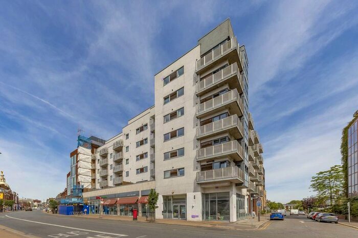 2 Bedroom Flat To Rent In Stanley Road, London, SW19