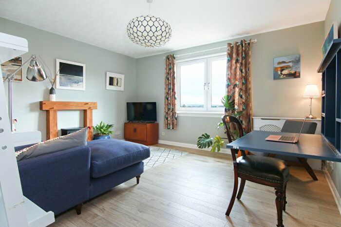 1 Bedroom Flat For Sale In / Moira Terrace, Craigentinny, Edinburgh, EH7