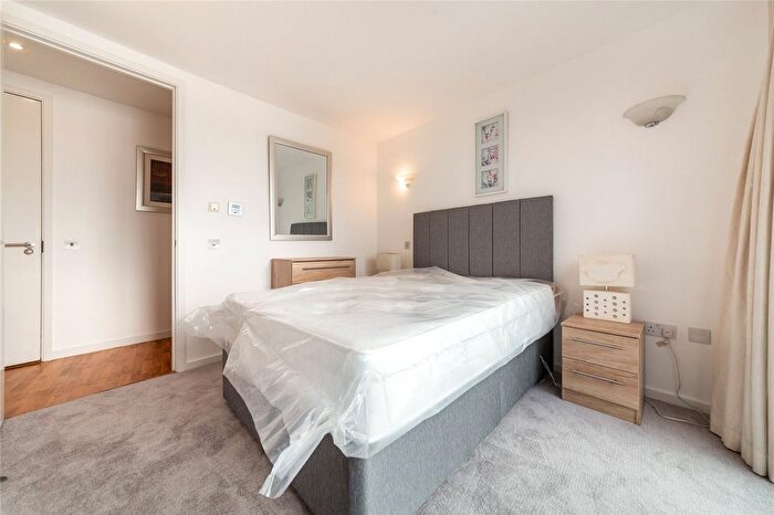 1 Bedroom Flat To Rent In New Providence Wharf, Fairmont Avenue, London, E14