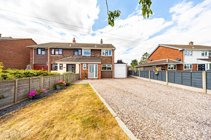 3 Bedroom Semi Detached House For Sale In Little Warton Road, Warton, Tamworth, Warwickshire, B79