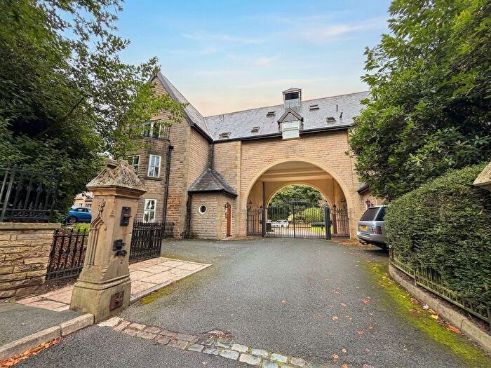 2 Bedroom Flat For Sale In Chaseley Road, The Gatehouse, M6