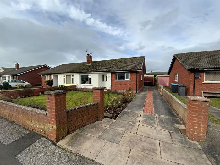 3 Bedroom Semi Detached Bungalow For Sale In Auchenkeld Avenue, Heathhall, Dumfries, DG1