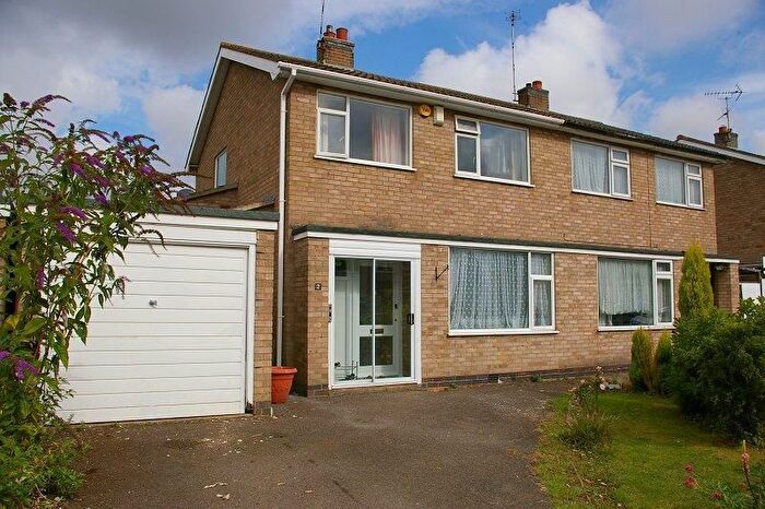 3 Bedroom Property To Rent In Hyde Close, Oadby, Leicester, LE2