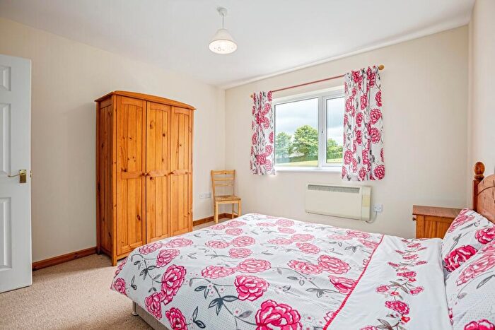 2 Bedroom Flat For Sale In Clos Y Fferm, Aberporth, Cardigan, Ceredigion, SA43