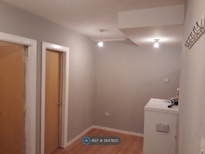 2 Bedroom Flat To Rent In George Street, Walsall, WS1