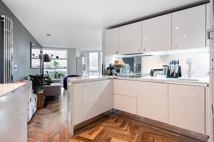 2 Bedroom Apartment To Rent In Eagle Point, City Road, London, EC1V