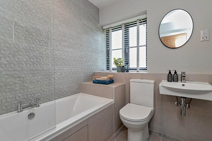 4 Bedroom Detached House For Sale In Summer Haus, Spring Lane, MK43