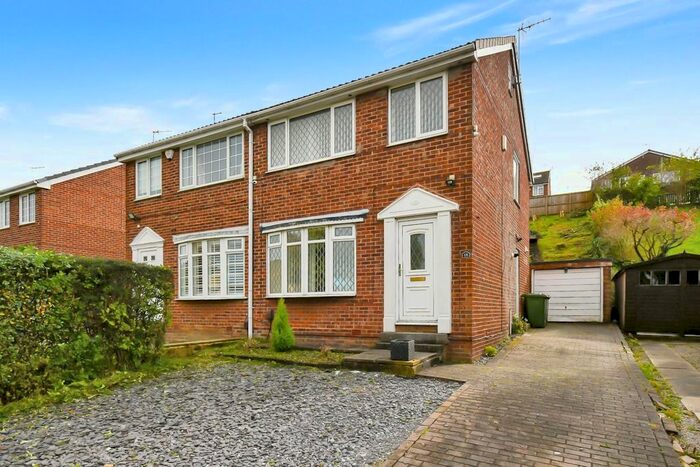 3 Bedroom Semi-Detached House To Rent In Greenacre Park Avenue, Rawdon, Leeds, LS19