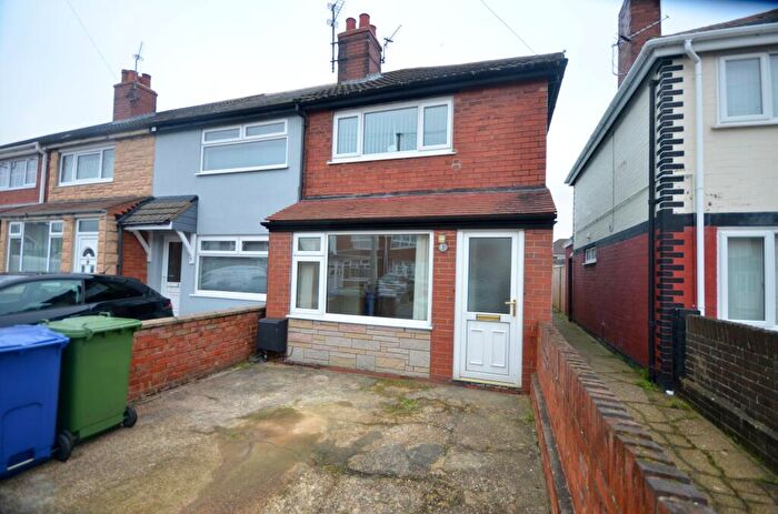 2 Bedroom End Of Terrace House To Rent In Helene Grove, Grimsby, DN32