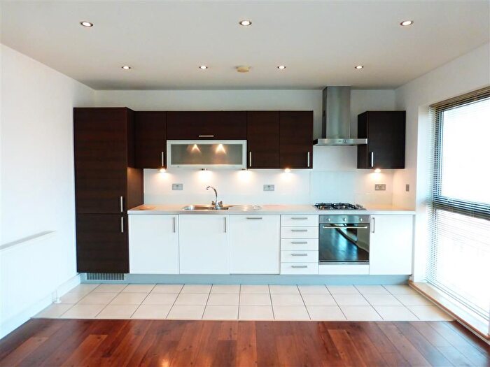 2 Bedroom Flat To Rent In Bond Street, Chelmsford, CM1