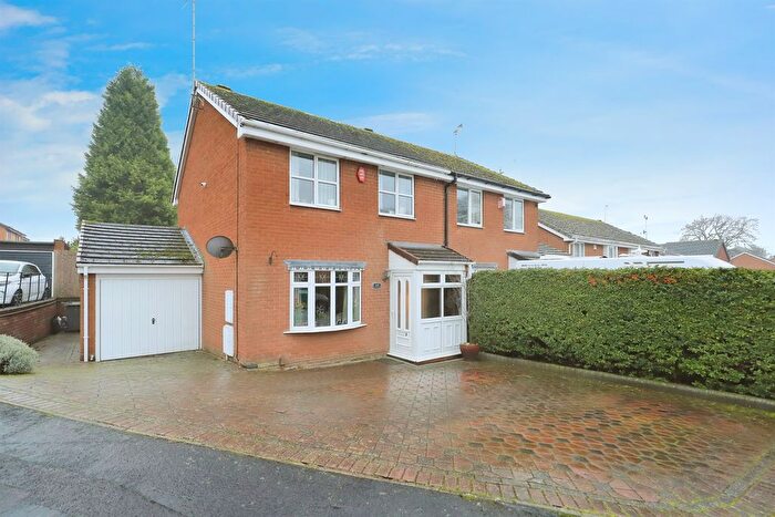 3 Bedroom Semi Detached House For Sale In Jay Park Crescent, Kidderminster, DY10