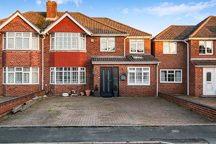 4 Bedroom Semi Detached House For Sale In Bucklebury Close, Stratton St Margaret, Swindon, SN3