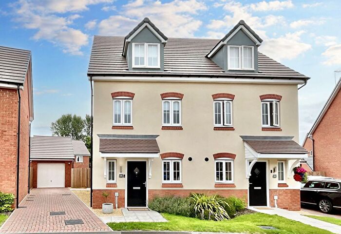 3 Bedroom Semi-Detached House For Sale In Brough Grove, Cheadle, ST10