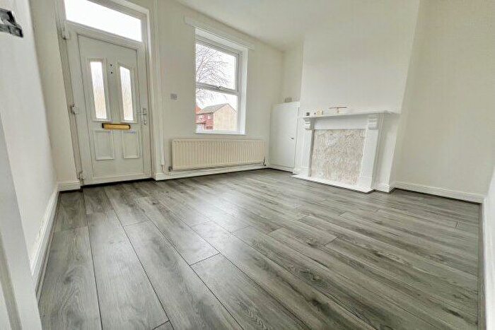 3 Bedroom Property To Rent In Field Road, Walsall, WS3