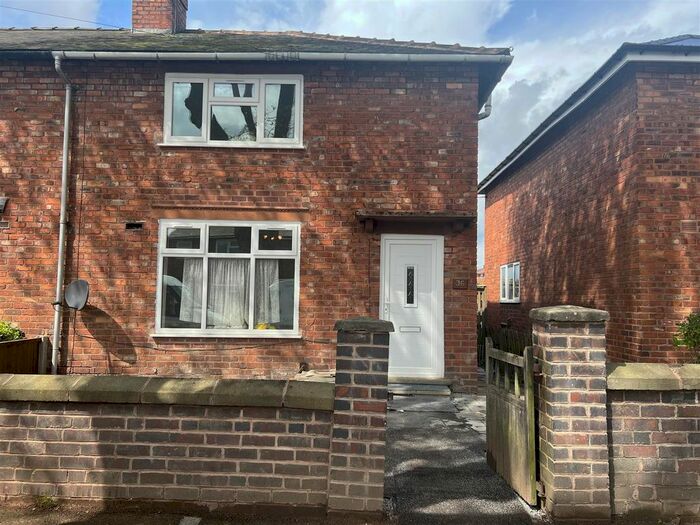 3 Bedroom Semi-Detached House To Rent In Gower Street, Walsall, WS2