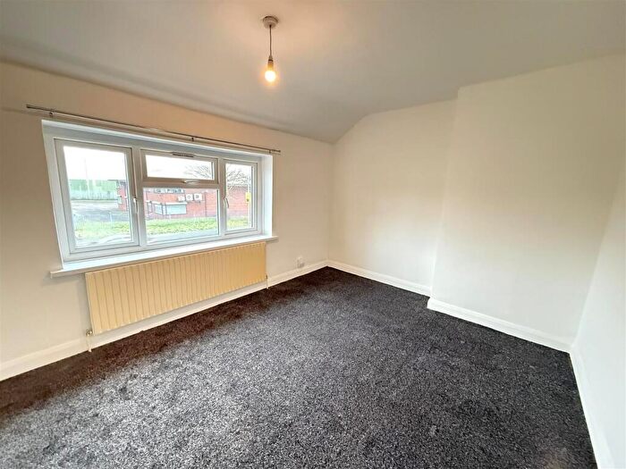 4 Bedroom House To Rent In Church Lane, West Bromwich, B71