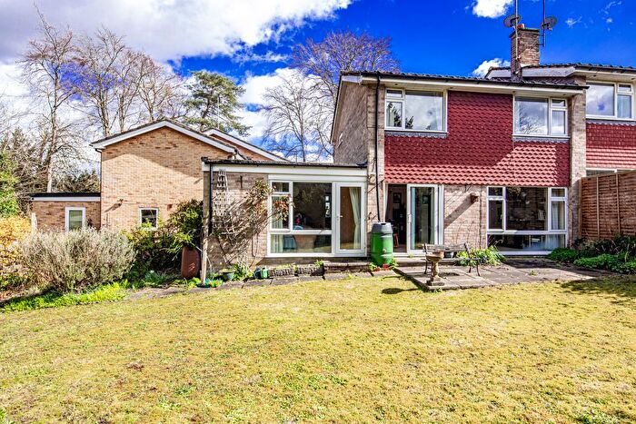 4 Bedroom End Terrace House For Sale In Mountfield, Goring On Thames, RG8