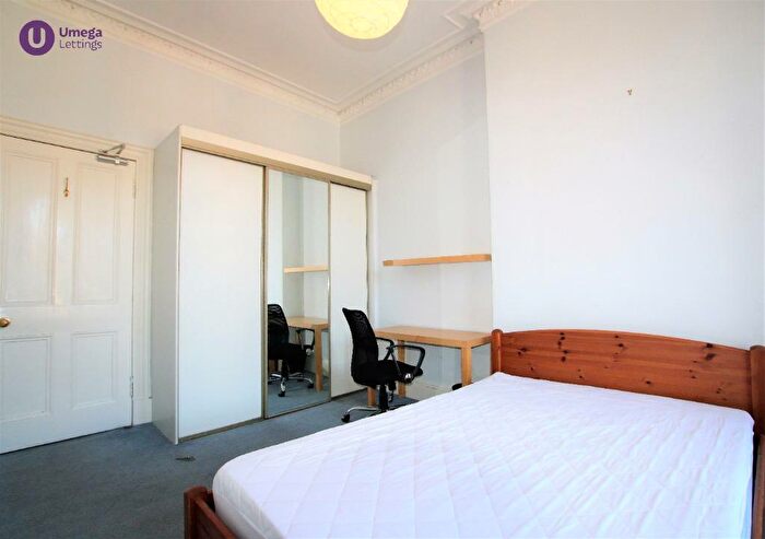 3 Bedroom Flat To Rent In Thirlestane Road, Marchmont, Edinburgh, EH9
