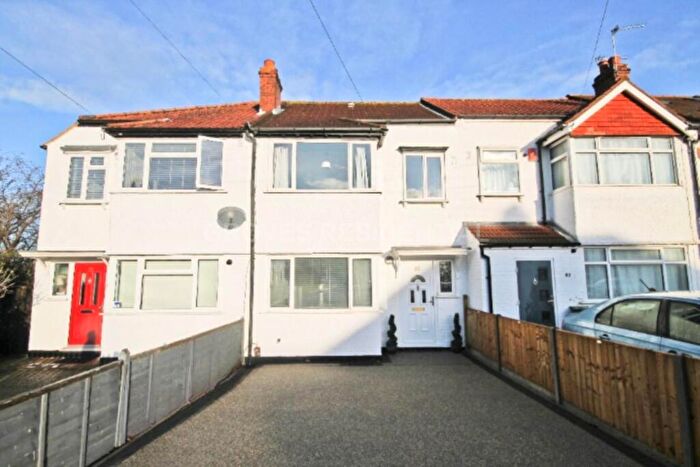 3 Bedroom Semi Detached House To Rent In Green Lane, New Malden, KT3
