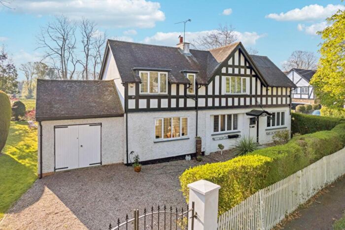 5 Bedroom Detached House For Sale In Bray, Maidenhead, SL6