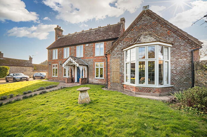5 Bedroom Detached House For Sale In Langbridge Farm House, Newchurch., PO36