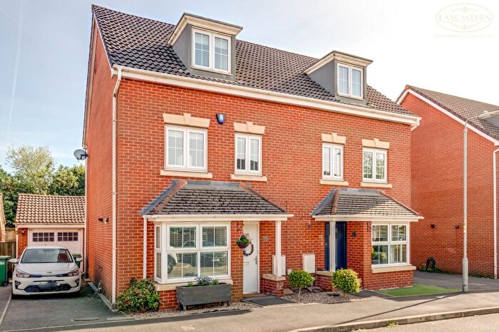 4 Bedroom Semi-Detached House For Sale In Hazel Pear Close, Horwich, Bolton, BL6