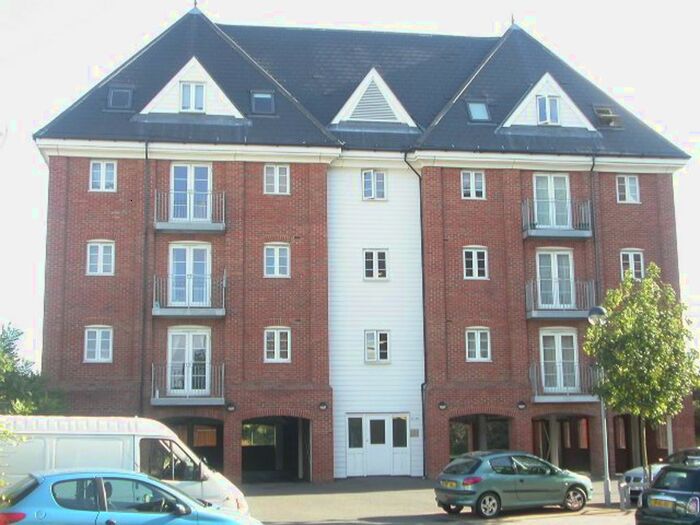 2 Bedroom Flat To Rent In Hardie's Point, Colchester, CO2