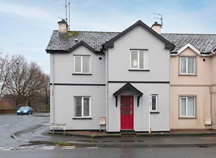 3 Bedroom Semi-Detached House For Sale In Lancastrian Court, Banbridge, BT32