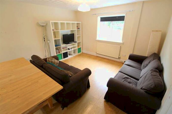 4 Bedroom Semi-Detached House To Rent In Thomas Road, Kegworth, Derby, DE74