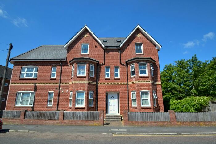 1 Bedroom Flat To Rent In St. Johns Wood Road, Ryde, PO33