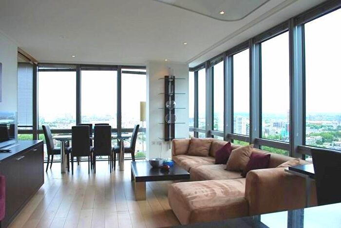 2 Bedroom Flat To Rent In Hertsmere Road, Canary Wharf, E14