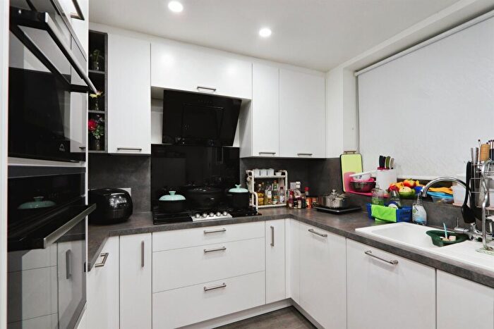 3 Bedroom End Of Terrace House For Sale In Boundary Road, Wybourne, Sheffield, S2