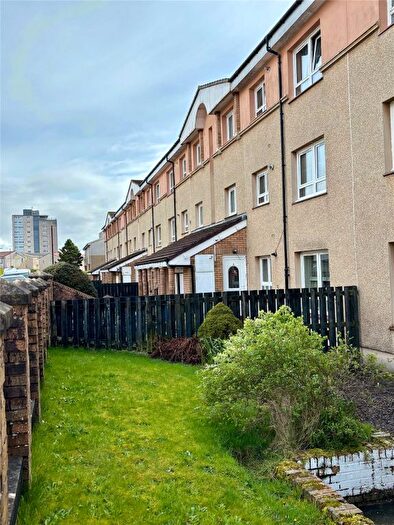 1 Bedroom Flat For Sale In Jean Armour Drive, Clydebank, West Dunbartonshire, G81