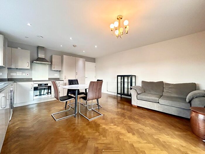 2 Bedroom Flat To Rent In Temple Hill, Dartford, DA1