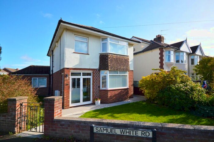 3 Bedroom Detached House To Rent In Memorial Road, Hanham, Bristol, BS15