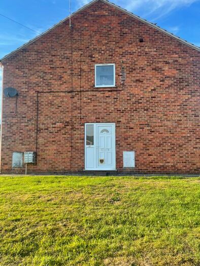 2 Bedroom Flat To Rent In High Oaks, York, YO31