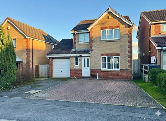 3 Bedroom Detached House To Rent In Longley Farm View, Sheffield, South Yorkshire, S5