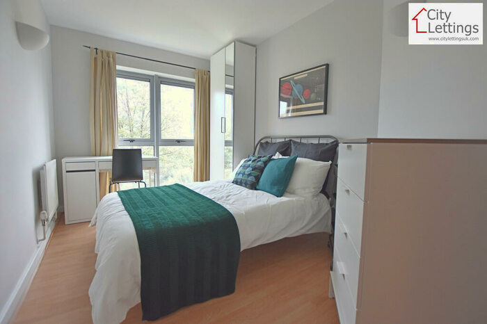 2 Bedroom Apartment To Rent In Portland Square, Arboretum, NG7