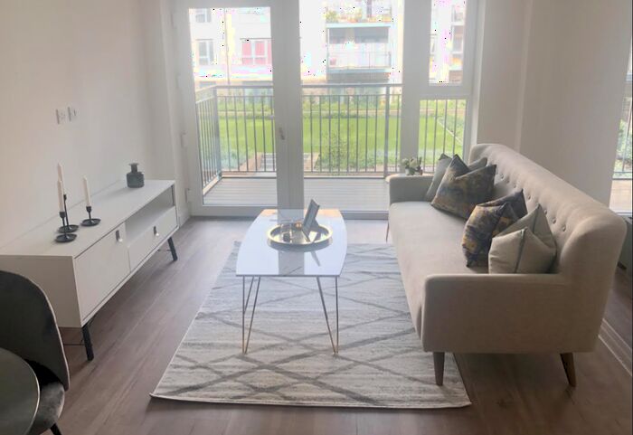 1 Bedroom Flat To Rent In Beaufort Square, London, NW9