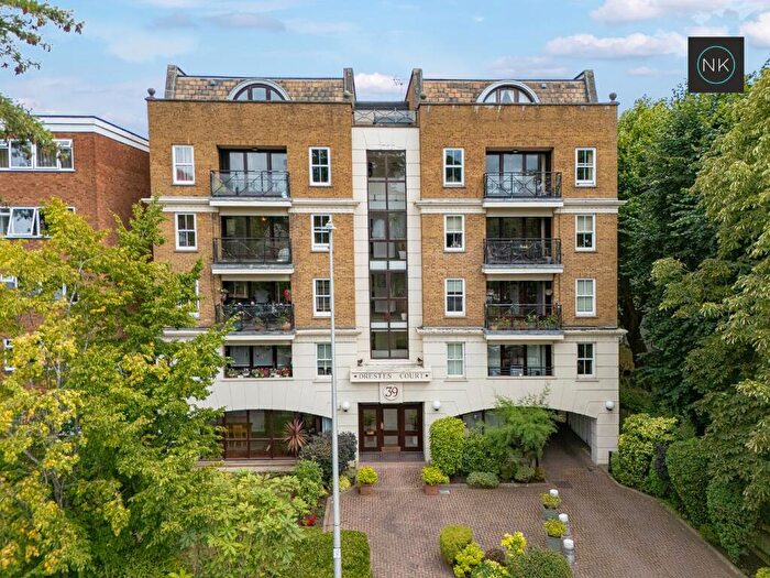 2 Bedroom Flat For Sale In Orestes Court, Woodford Road, South Woodford, London, E18