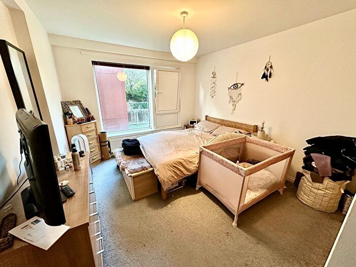 1 Bedroom Flat To Rent In Elm Grove, London, SW19