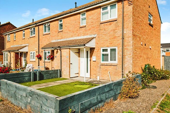 3 Bedroom End Of Terrace House For Sale In Brighton Road, Lancing, BN15