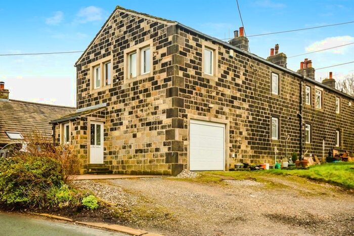 3 Bedroom Character Property For Sale In High Lee Green, Luddendenfoot, Halifax, HX2