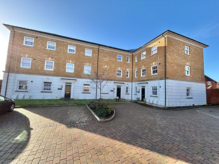 3 Bedroom Flat For Sale In Shepherd Court, Yeovil, Somerset, BA21